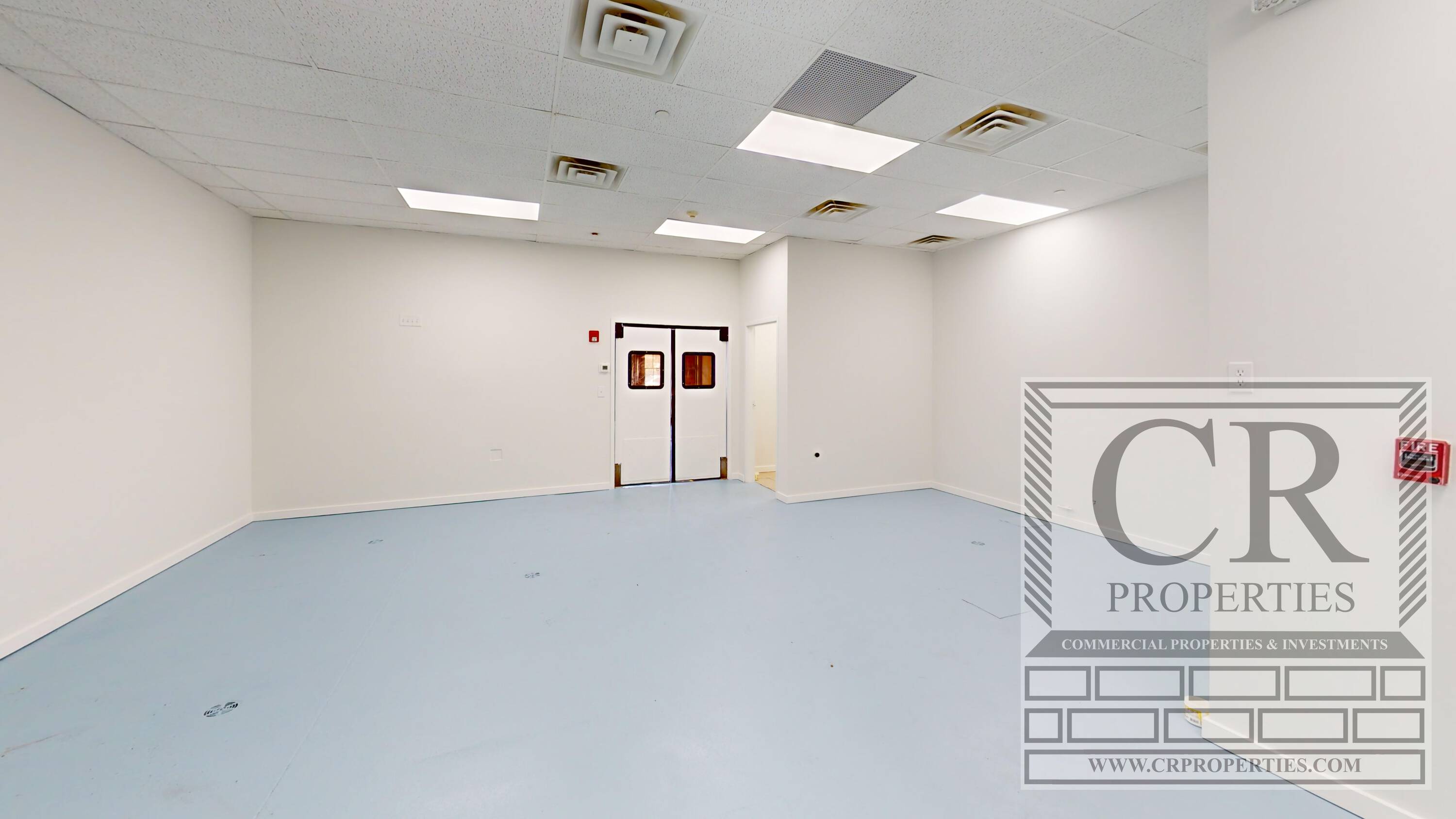 Arlington Square For Lease: 2,400 SF